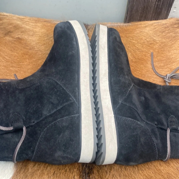 Womens Merrell winter boots size 7.5 check them out thanks 🙏 - Picture 7 of 8